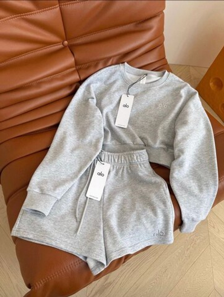 Костюм Alo Yoga