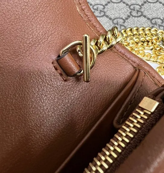 Кошелек на цепочке Gucci Blondie Continental коричневый