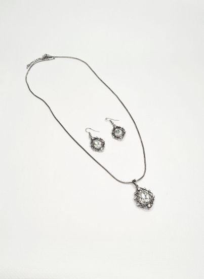 Комплект бижутерии (колье, серьги, браслет, кольцо)