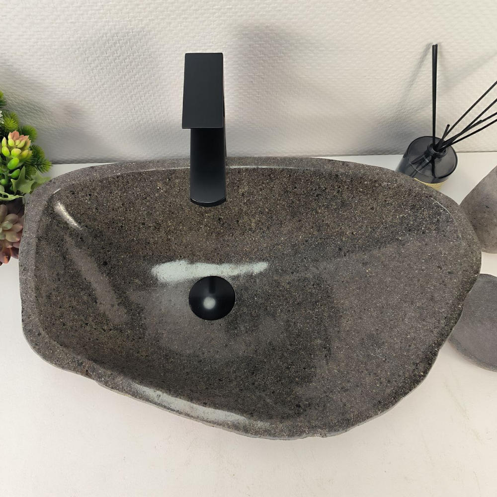 Раковина из речного камня RS-65169 58*36*15 0857