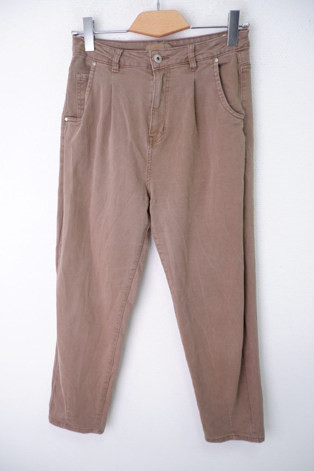 Джинсы бежевые 46 размер