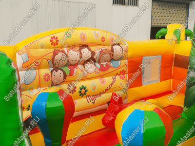 Коммерческий надувной батут "Сафари-экскурсия" с горкой, 6*4*2,8 м
