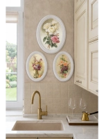 Набор из трех овальных картин