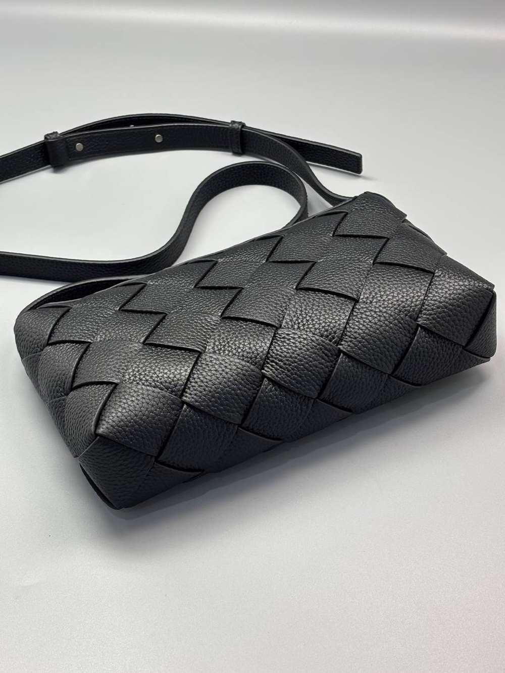 Сумка-мессенджер Bottega Veneta