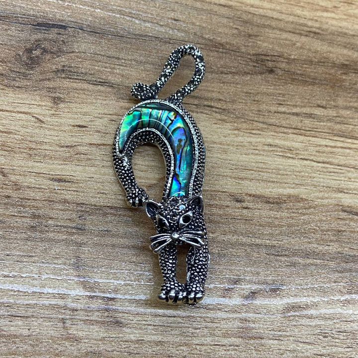 Брошь Киска изящная гелиотис стразы металл серебристый