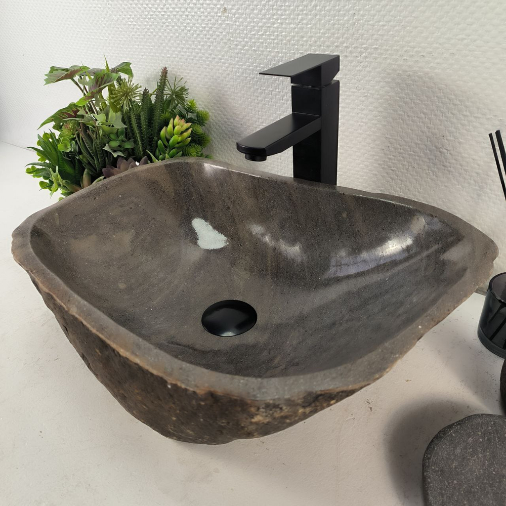 Раковина из речного камня RS-65117 48*35*15 0856
