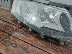 Фара правая Skoda Octavia 3 (A7) 13-17 Б/У Оригинал 5E1941016