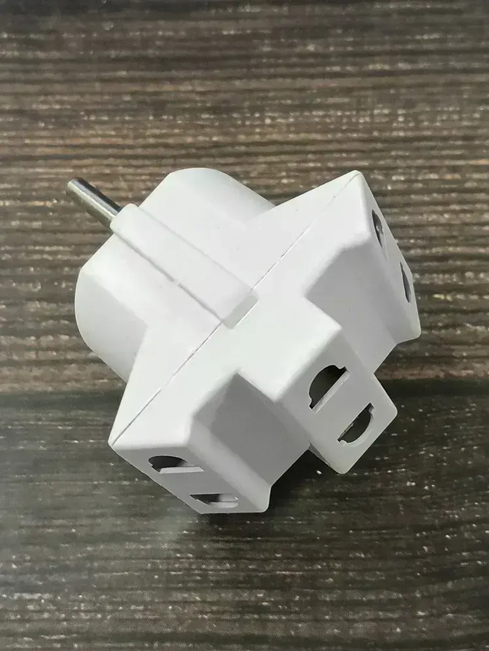 Тройник (разветвитель) 3 гнезда 10A/250В плоская вилка, белый