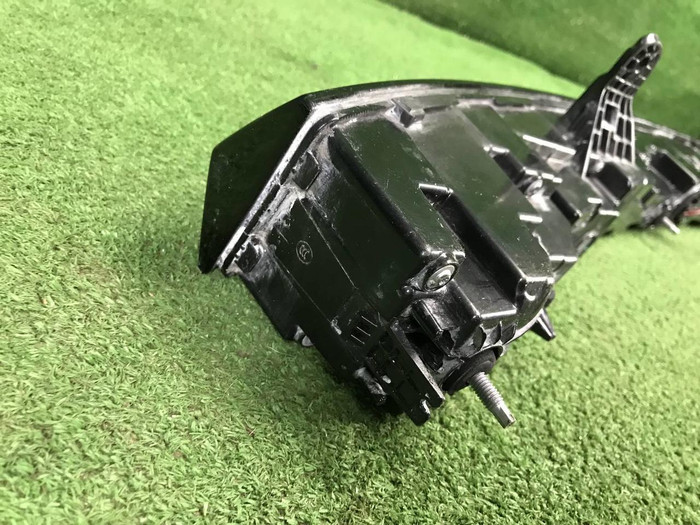 Фонарь крышки багажника Lixiang L9 (2022-н.в.)