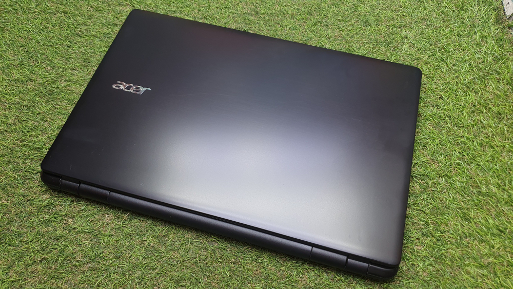 Ноутбук Acer A6/4Gb/R5 M200 1ГБ/Aspire E5-521G E5-521G-66UQ/Windows 10