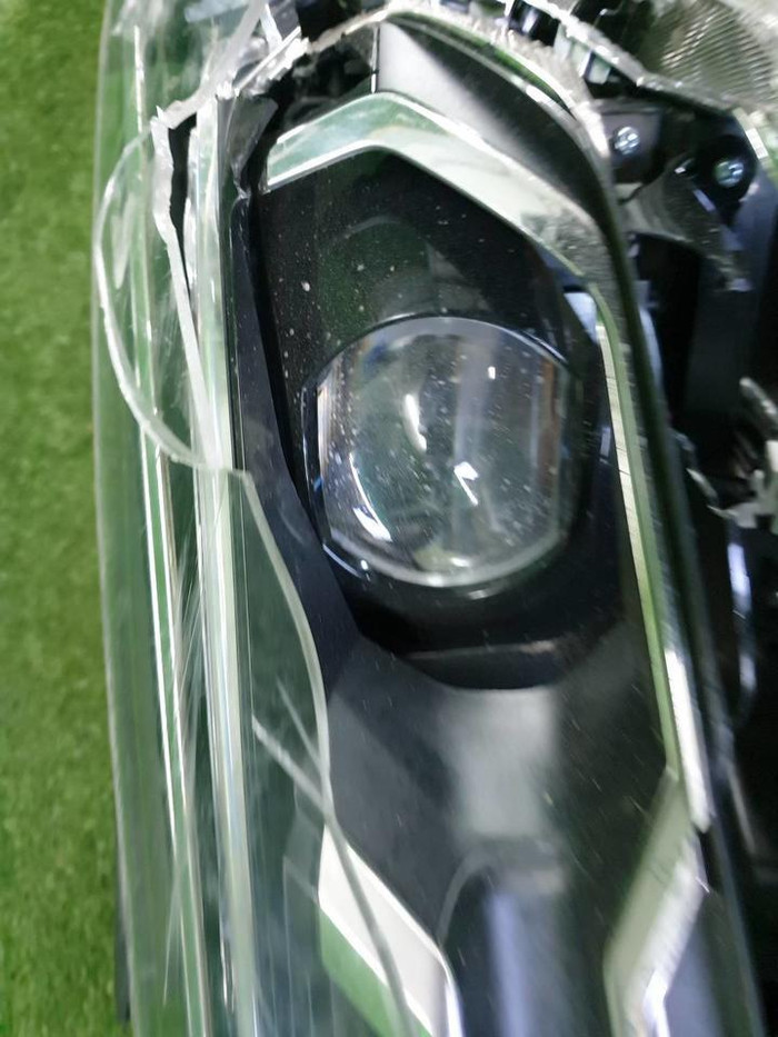 Битая Фара левая Toyota RAV4 5 XA50 (2018-н.в.) LED