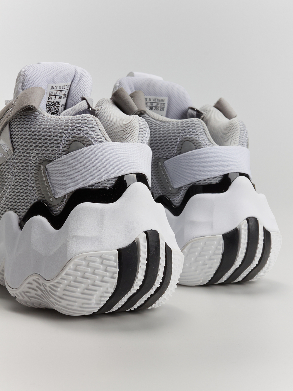 Кроссовки Adidas Exhibit B Wmns Mid GY8983