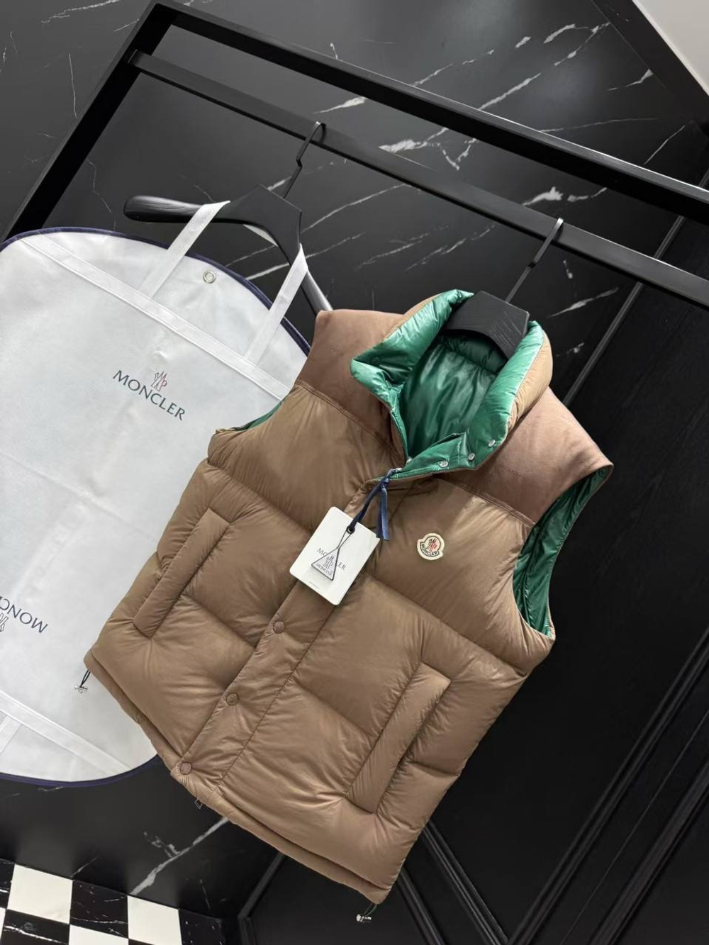 Двухсторонний пуховик-трансформер Moncler