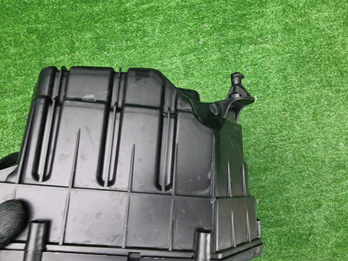 Корпус воздушного фильтра Volvo XC40 (2017-2022)