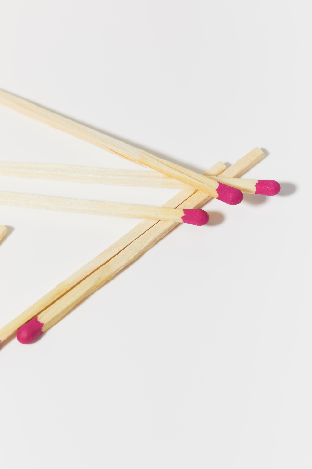 Спички в стеклянной колбе розовые