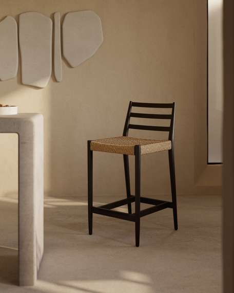 Analy Барный стул из массива дуба с черной отделкой и сиденьем из веревки 70 см