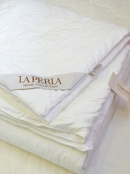 Демисезонное одеяло 200х230