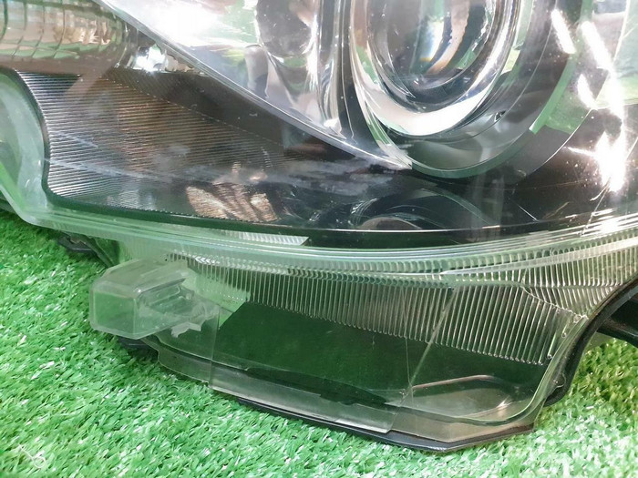 Фара левая Toyota Fortuner II (2015-2020) LED