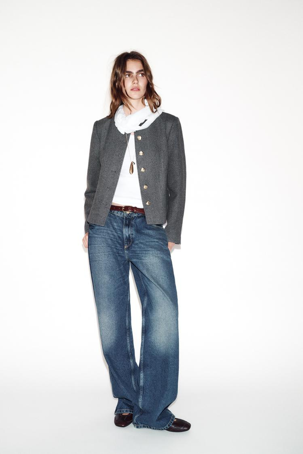 ZARA БЛЕЙЗЕР ОБЛЕГАЮЩЕГО КРОЯ С КРУГЛЫМ ВЫРЕЗОМ, СЕРЫЙ