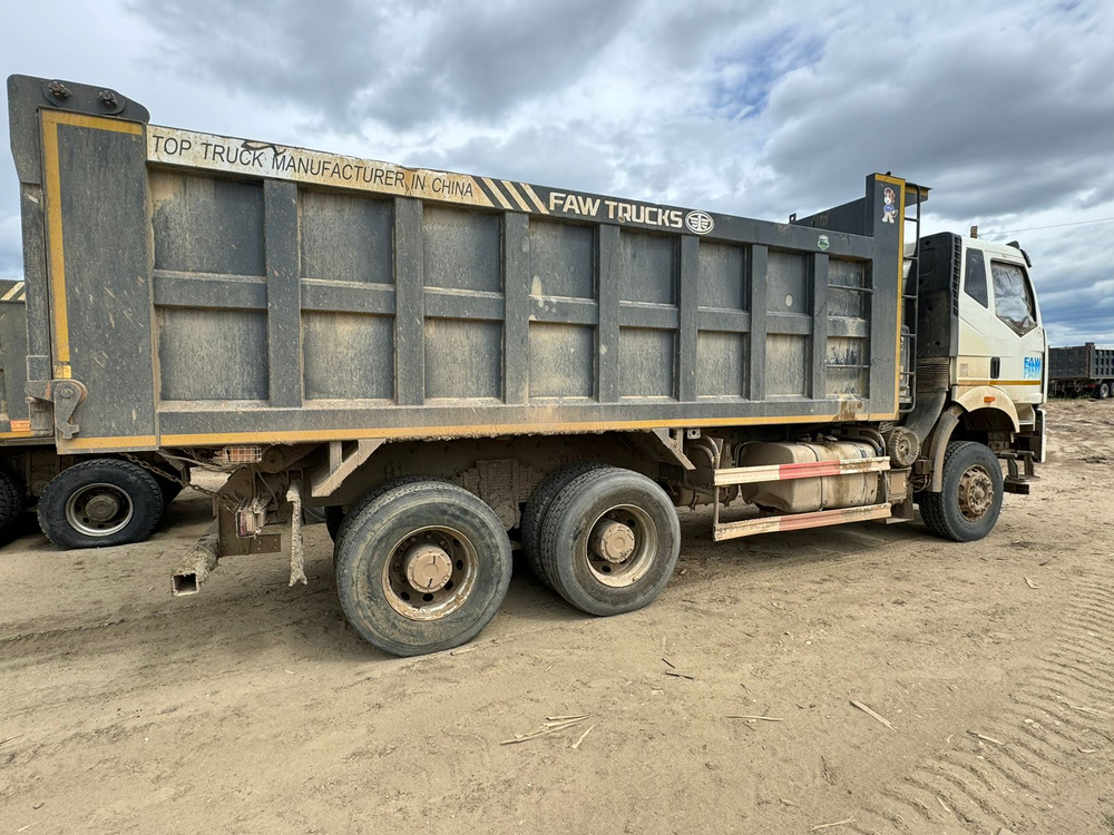 FAW J6 6x4 Самосвал CA3250P66K24T1E5 (Дизельный, 11,1 л, 390 л.с., МТ)
