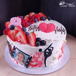 Торт для девушки на 8 Марта Кондитерская Сладкие Козырьки Sweet Visors Светланы Дегтеревой