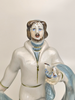 Фарфоровая статуэтка "Рыбак с сетью" Полонное ЗХК