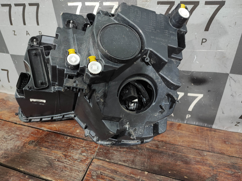 Фара правая LED Skoda Karoq 17-нв Б/У Оригинал 57B941016D