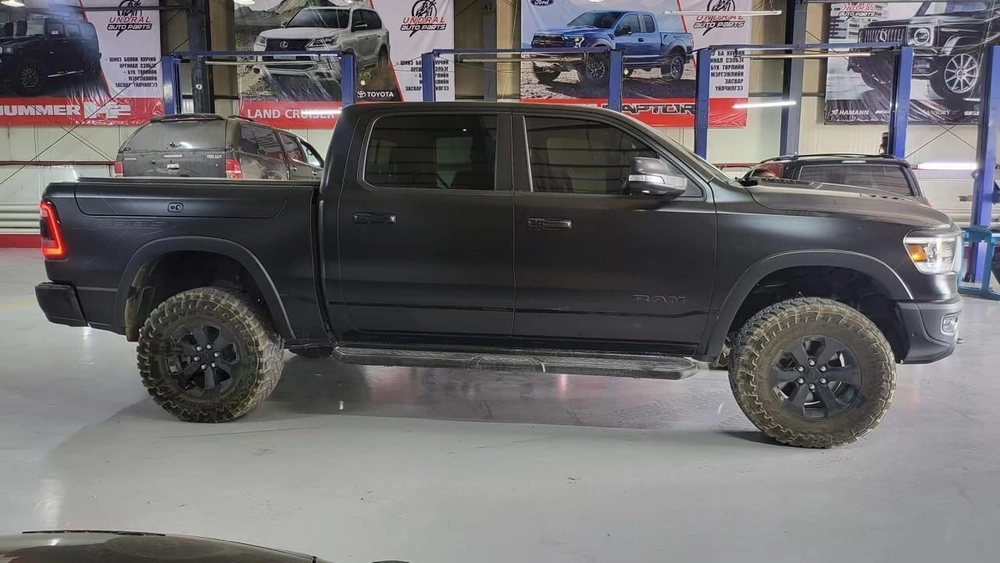Dodge Ram 1500 (2012-2018) лифт-комплект регулируемой подвески +2" ST8000 с DSC