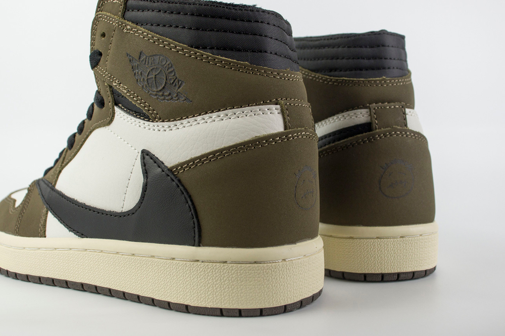 Кроссовки Nike Air Jordan 1 Wmns Travis Scott