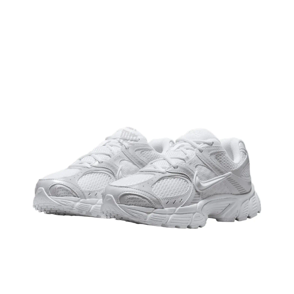 Женские кроссовки Nike V5 RNR 'White Metallic Silver' HQ7901-101
