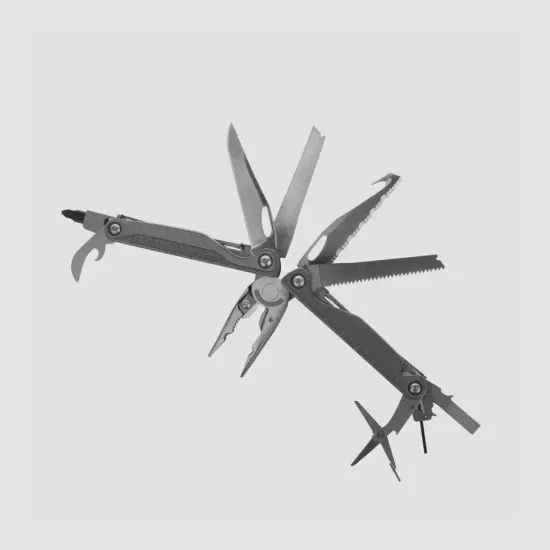 Мультитул Leatherman Charge Plus TTi 832528 титановый 19 функций