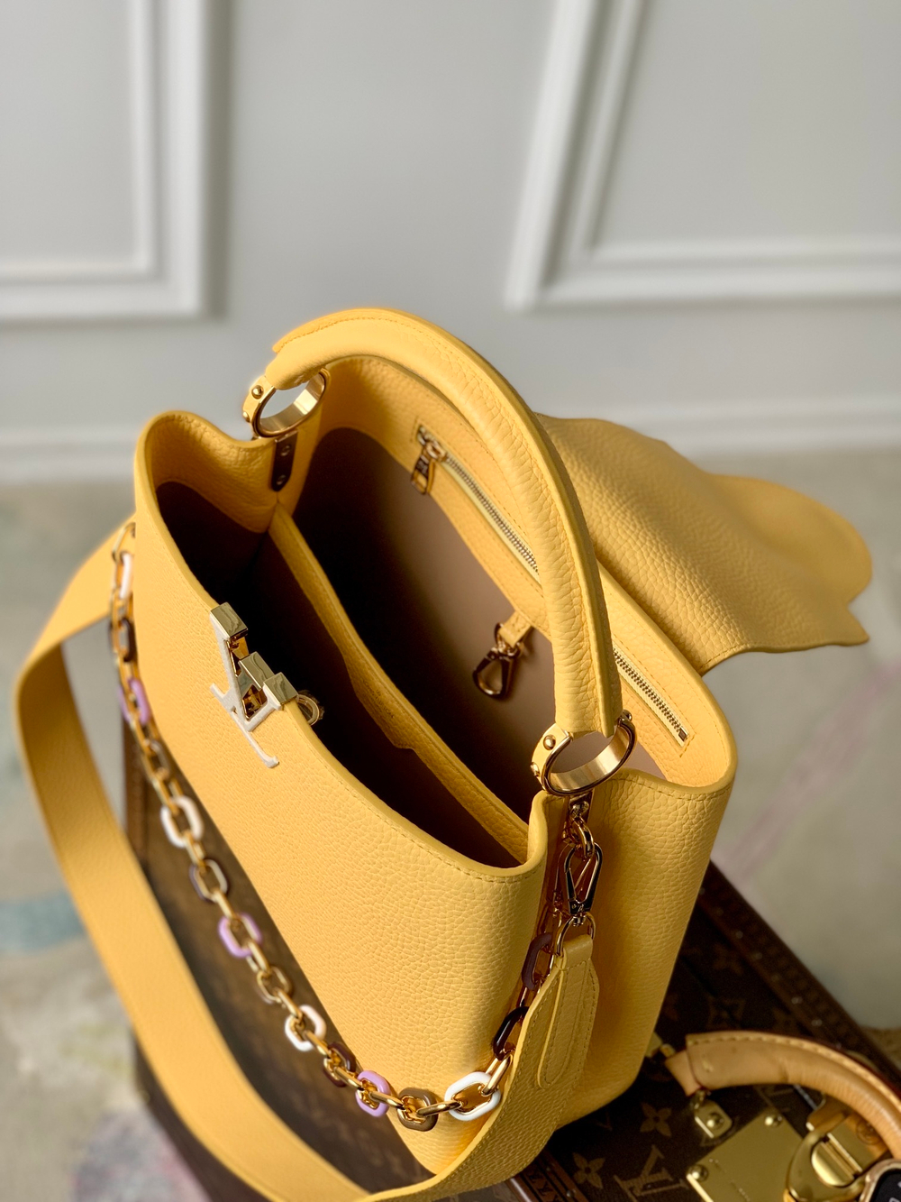 Louis Vuitton Capucines MM