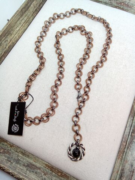 Цепь-трансформер длинная из графитовых и шоколадных с насечками колечек с черным агатом