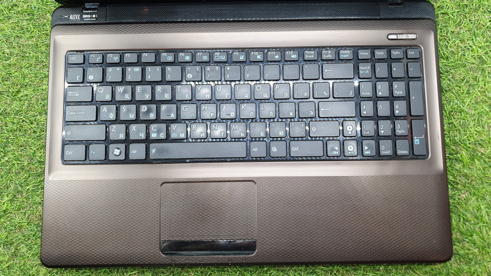 Ноутбук ASUS i3/4 Gb