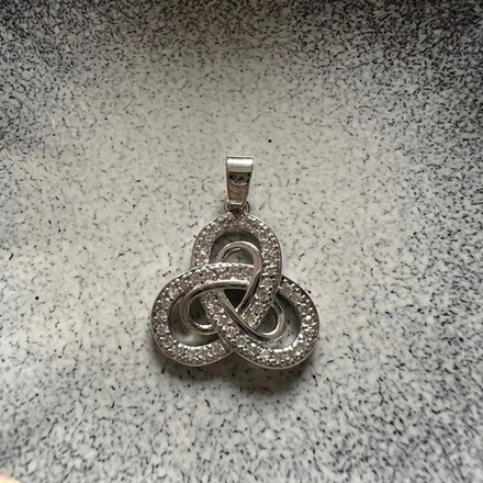 Подвеска Трикветр. Фурнитура для изготовления украшений и аксессуаров.