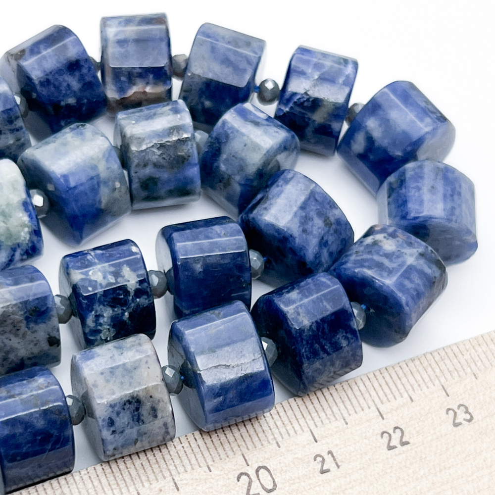 Содалит, размер около 14*10 мм, цена за набор 6 шт