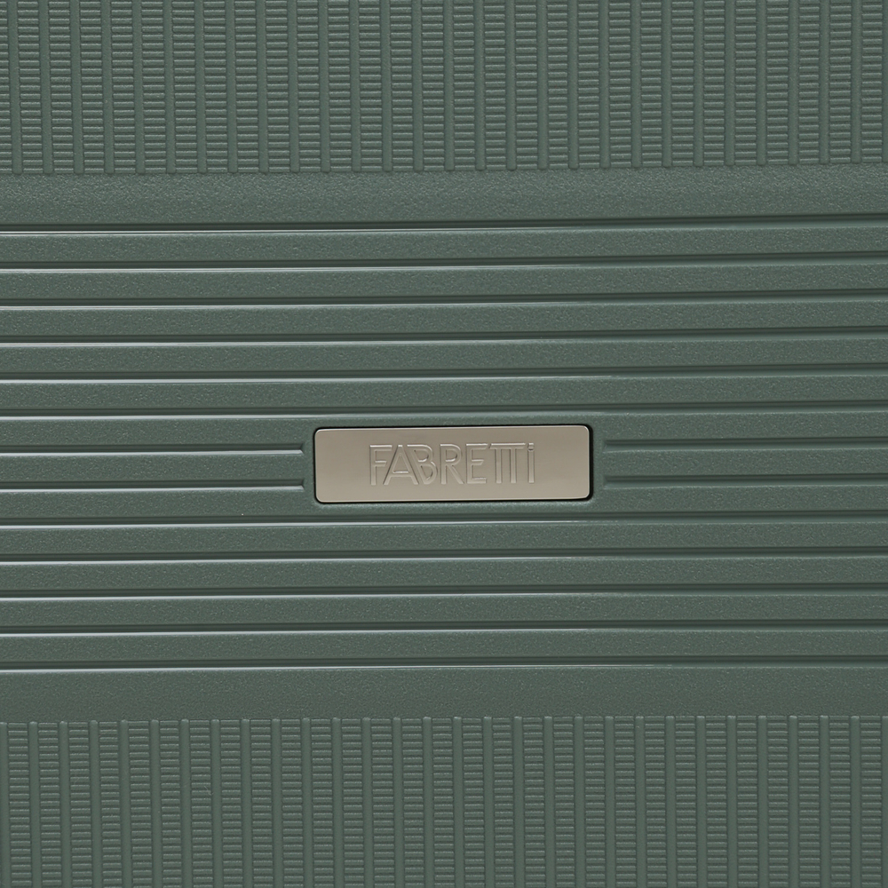 Чемодан средний (М) полипропилен "Fabretti"