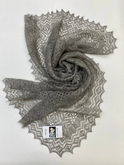 Пуховый палантин ажурный 160х60