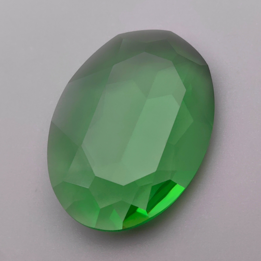 Овал К9, Peridot Unfoiled