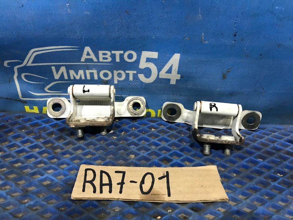 Петля багажника Honda ODYSSEY 2000
