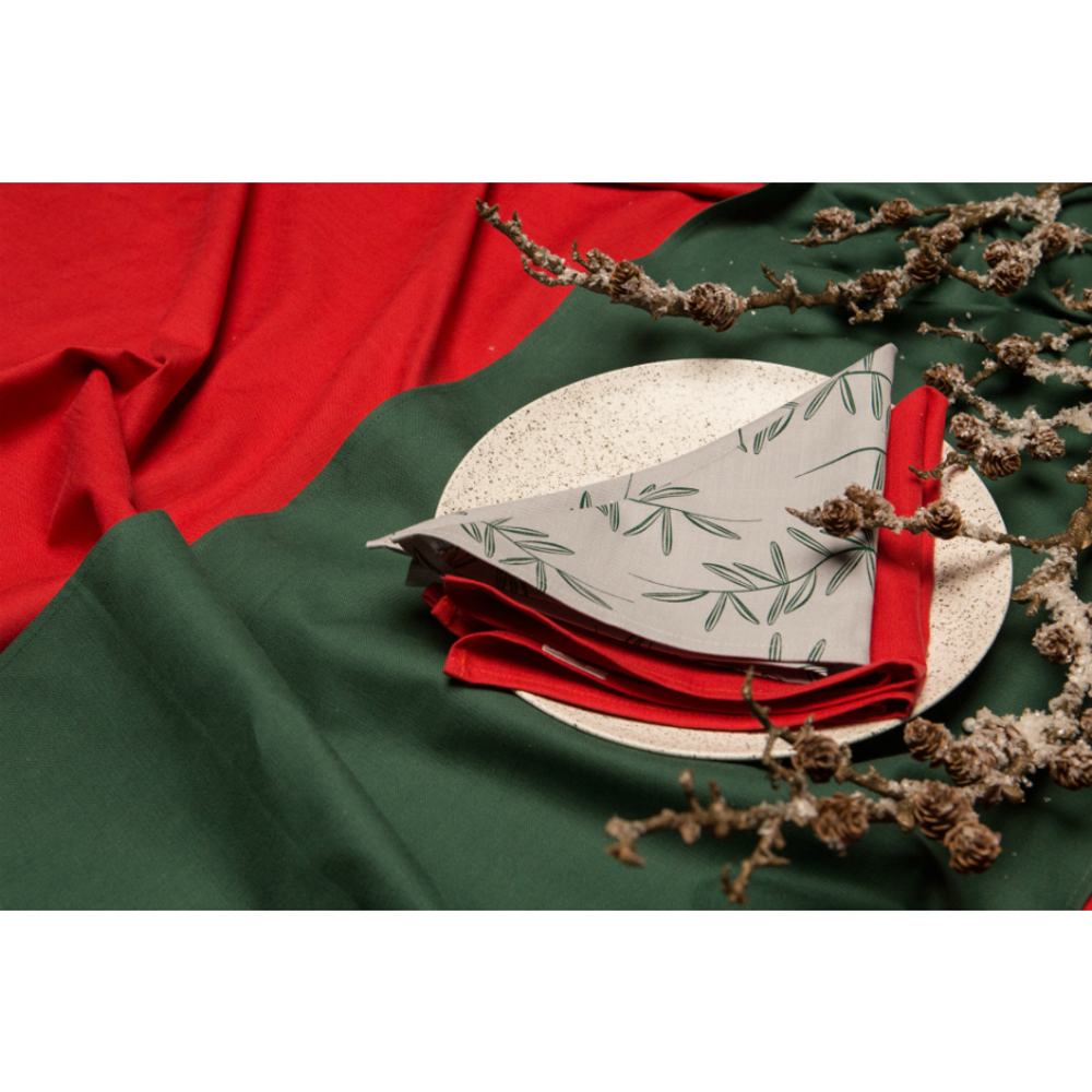 Скатерть на стол из хлопка красного цвета Russian North, 170х170 см