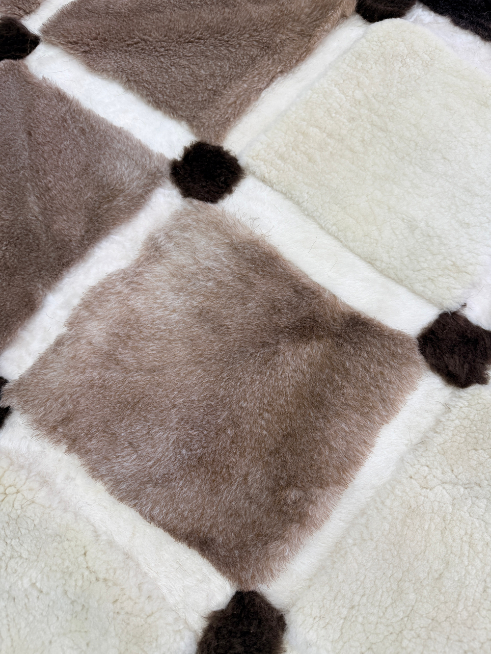 Ковер прямоугольный натуральный мех овчина, 210 х 170 см.