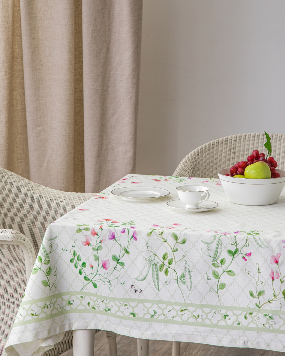 Скатерть прямоугольная 168х250см Mix&Match Home Душистый горошек