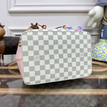 Louis Vuitton NeoNoe MM