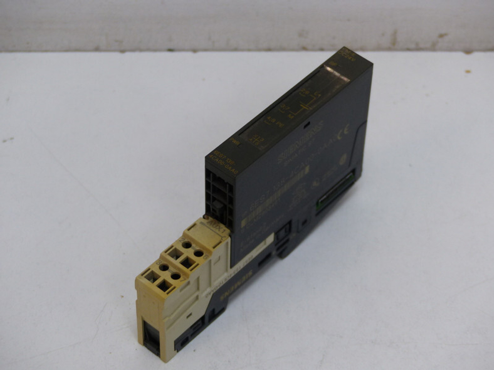 SIEMENS 6ES7 138-4CA00-0AA0