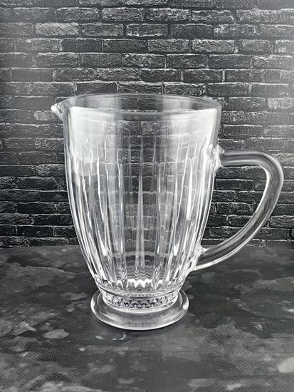 Кувшин стеклянный 1,1 л. на ножке, стекло с рельефной огранкой