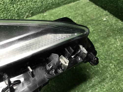 Фара правая Toyota Camry xv70 (2017-н.в.) LED