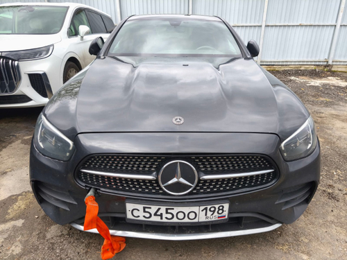 Mercedes-Benz E-CLASS 200 4MATIC Premium