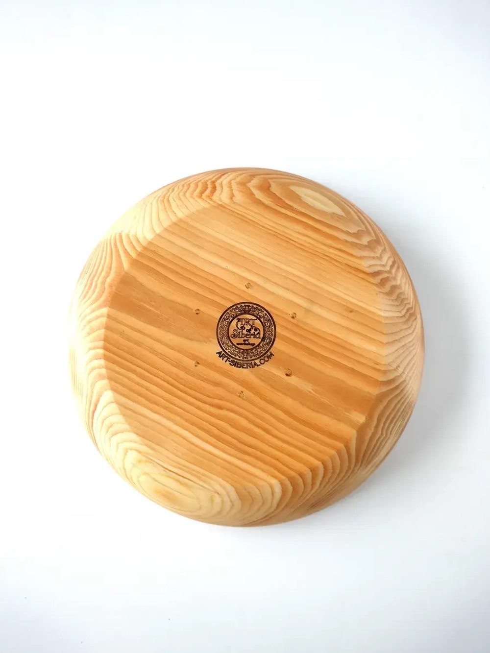 Деревянная сервировочная тарелка из кедра