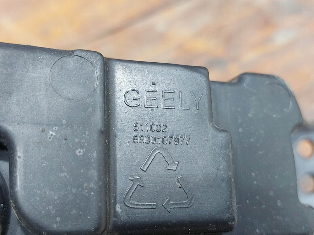 ПТФ передняя левая Geely Coolray 19-24 Б/У Оригинал 7054015300